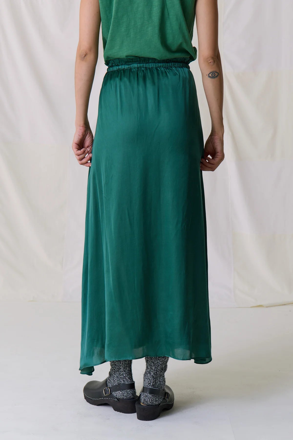 Leon & Harper Juliette Plain Skirt - Emerald