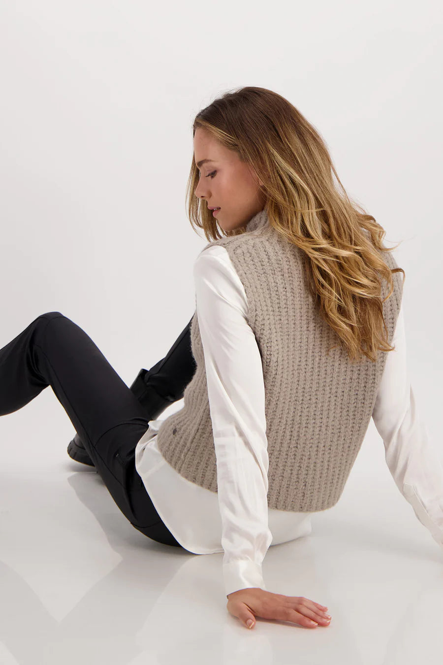 Monari Gillet / Vest - Mocca