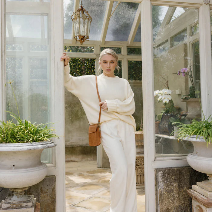 Black Caviar Lou Lou Mobile Phone Case Wallet - Tan