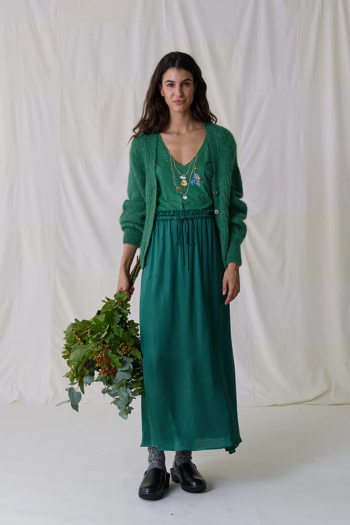 Leon & Harper Juliette Plain Skirt - Emerald
