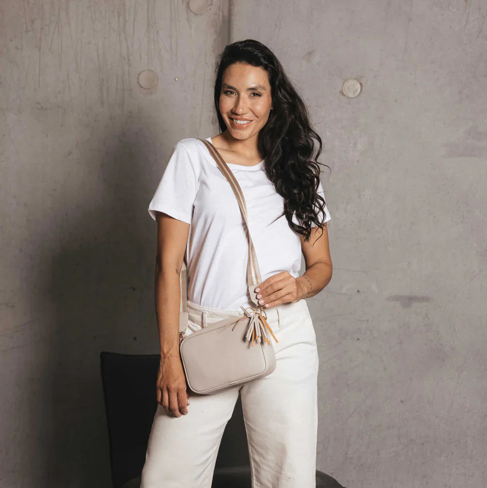 Black Caviar Indie Cross Body Bag - Oatmeal