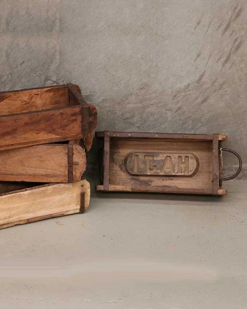 CC Interiors Antique Brick Dye Box with Handles