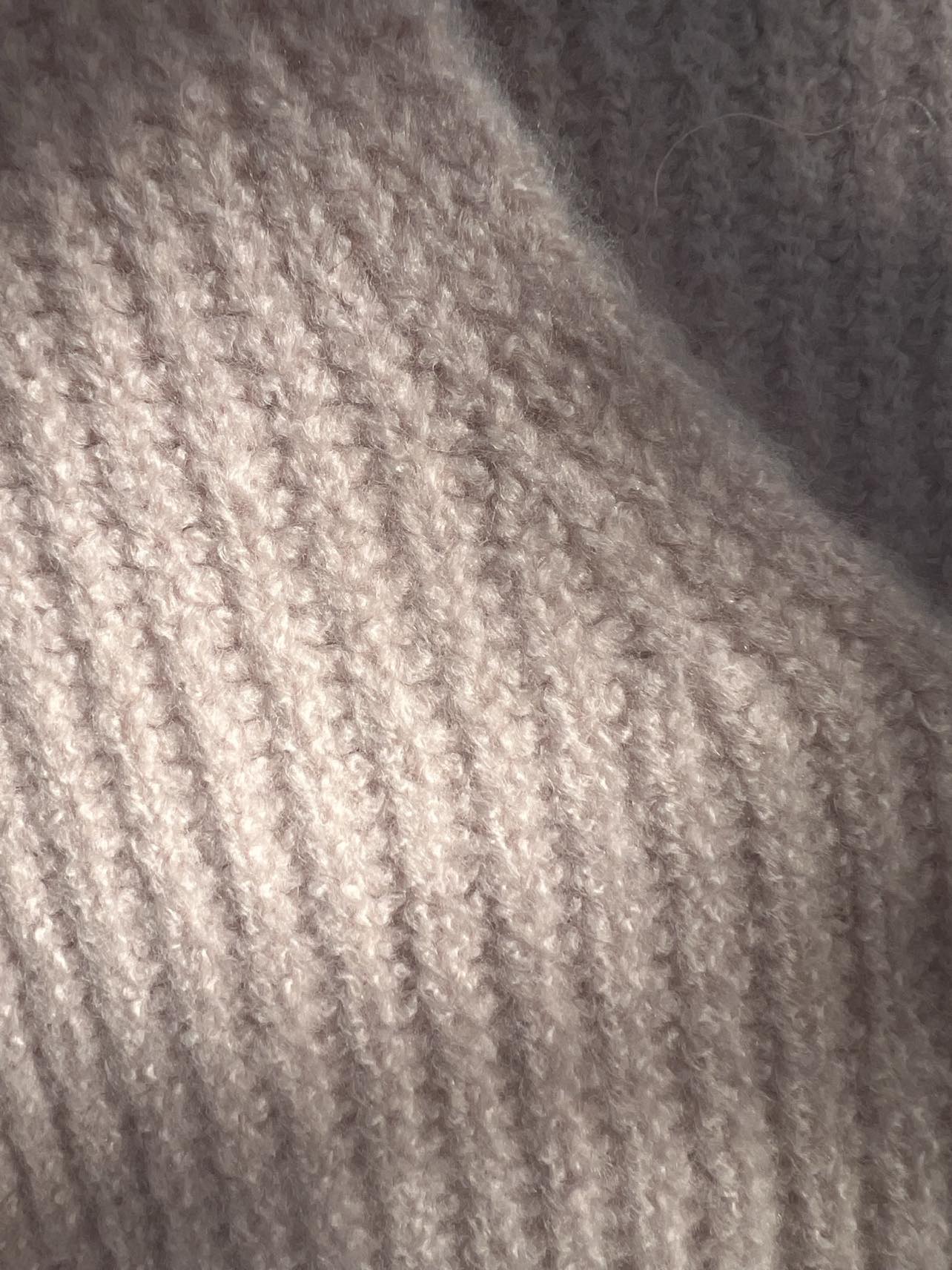 Monari V-Neck Seamless Fleece Sweater - Lychee 806649